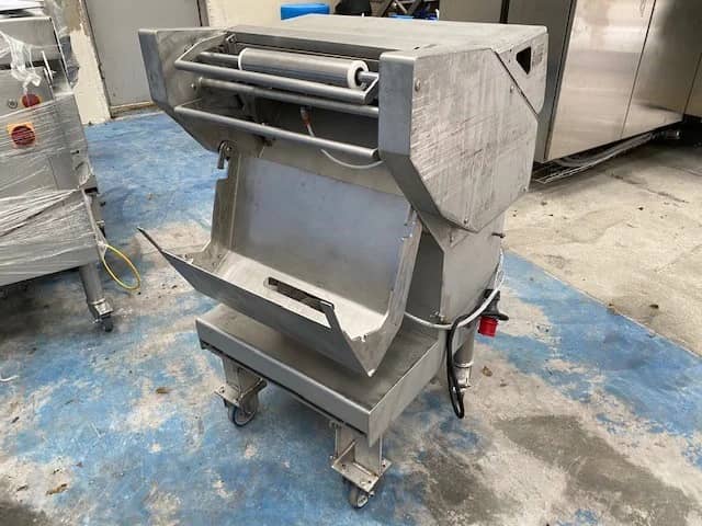 Grasselli Membrane Skinner 2011