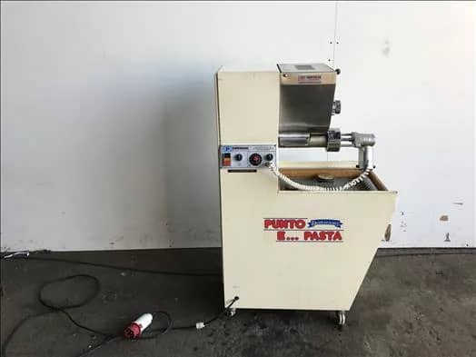 Dominioni Punto And Pasta Pasta Extruder Machine