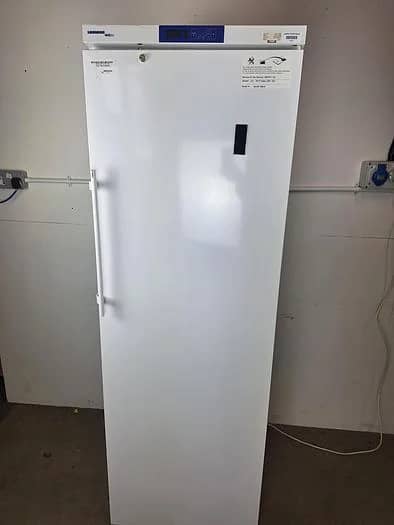 LKV 3910 Spark Free Refrigerator