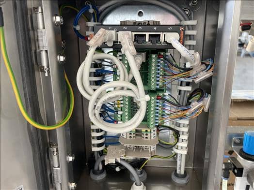 Herma H400 Semi automatic wrap labeller