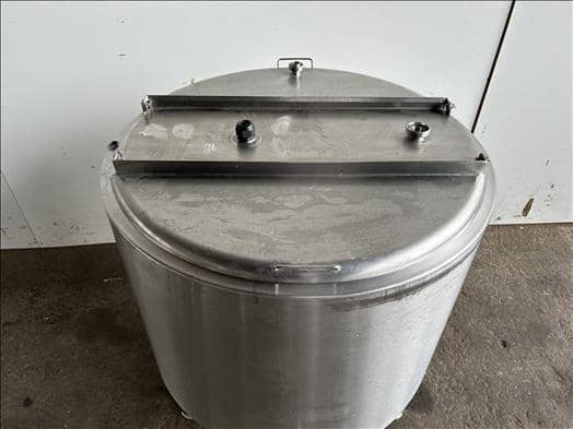 NNP Holding tank
