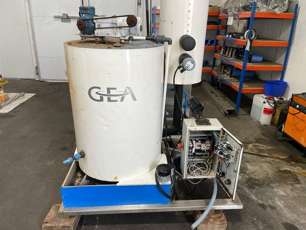 Geneglace F200 Ice Machine,