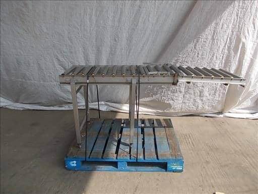NNP NNP Gravity roller conveyor drawbridge