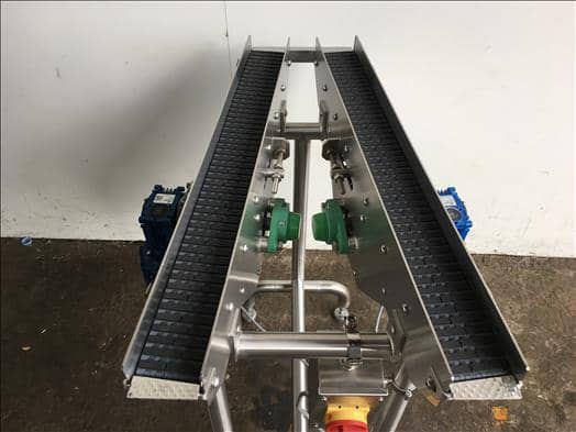 Priden stainless twin lane V conveyor