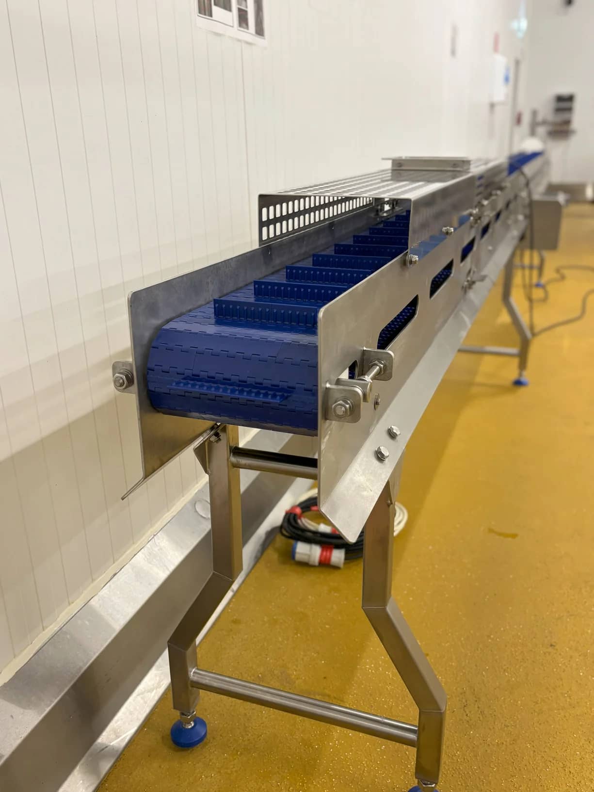 Hexagon Flighted Conveyor