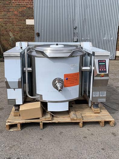 Electric Cooking Vessel With Agitator
