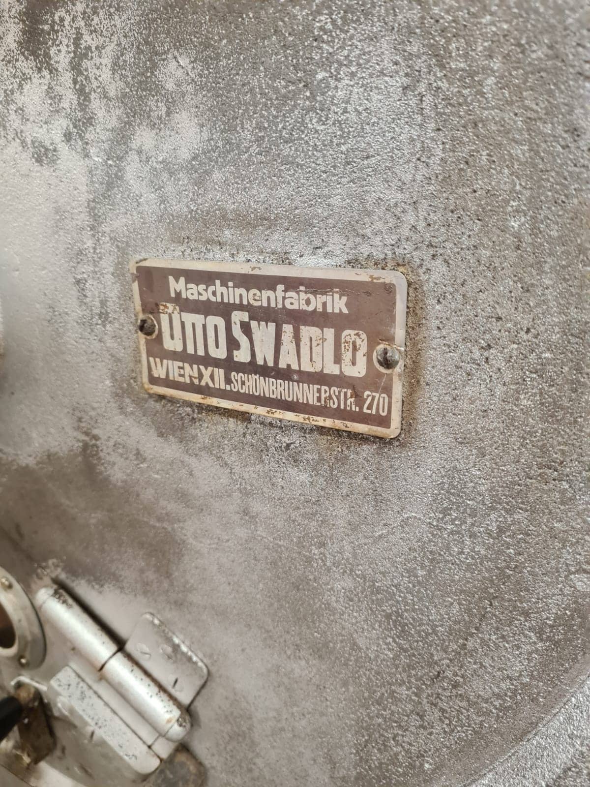 Otto Swadlo V12