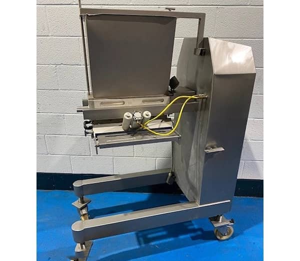30” wide twin gear depositor with cut off valve