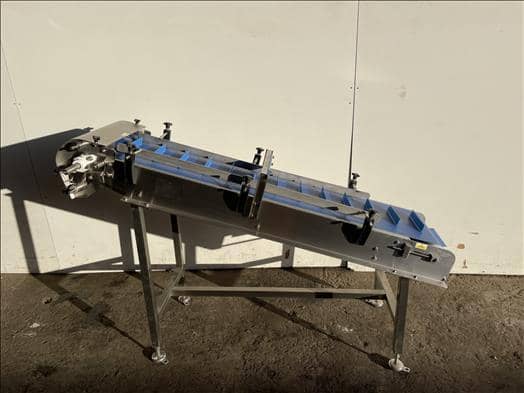 Ctrak Flighted elevator conveyor