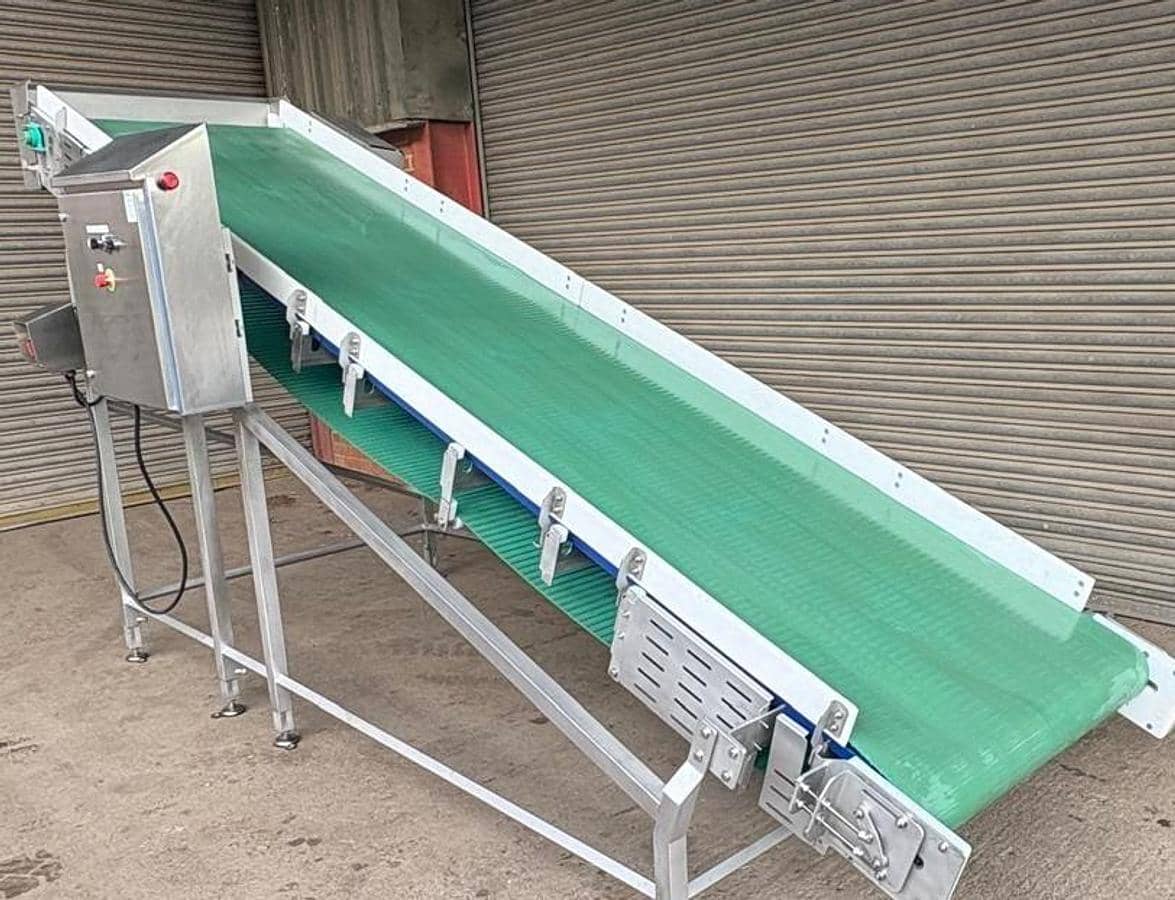 INCLINED CONVEYOR