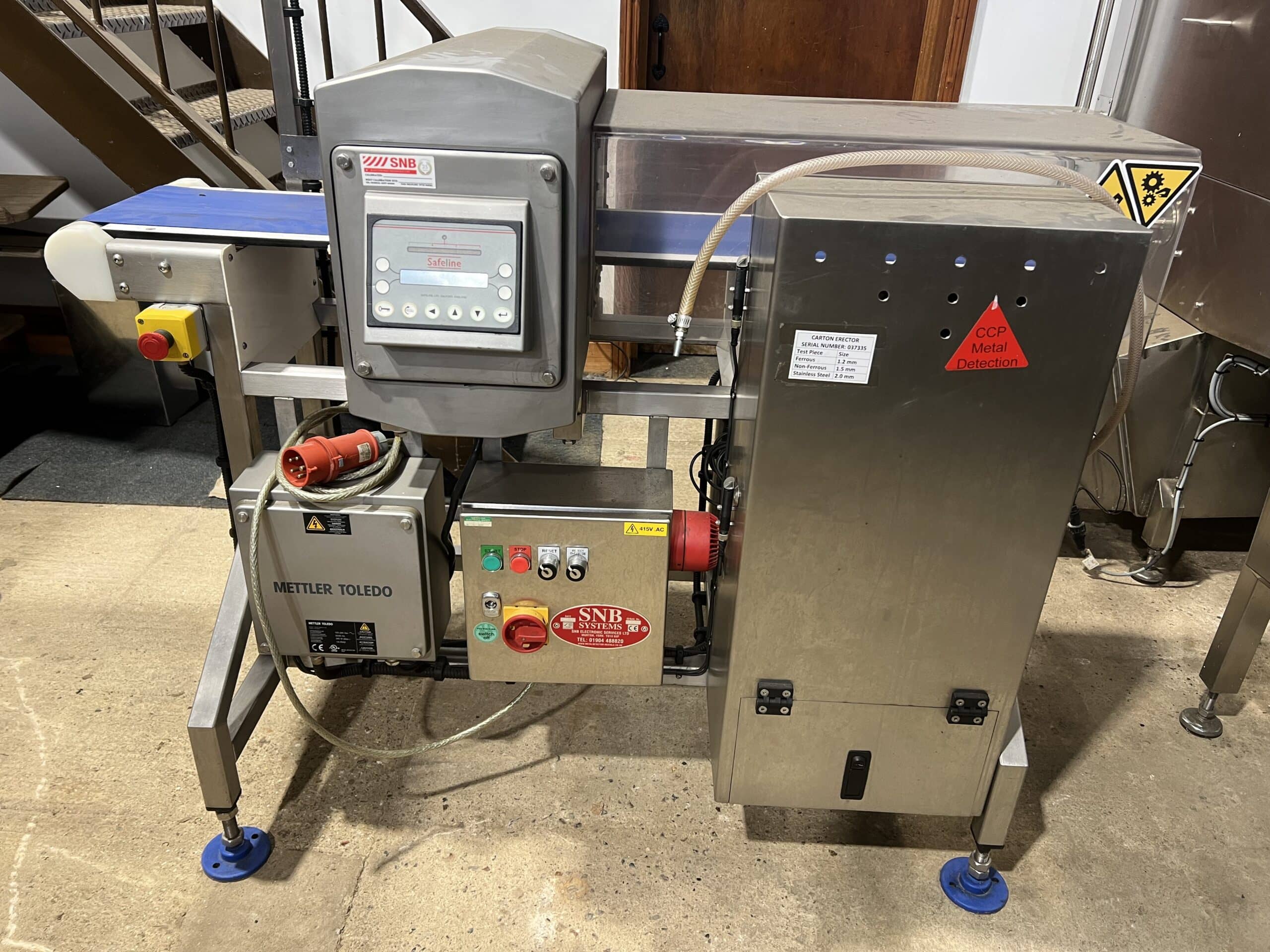 Safeline Metal Detector