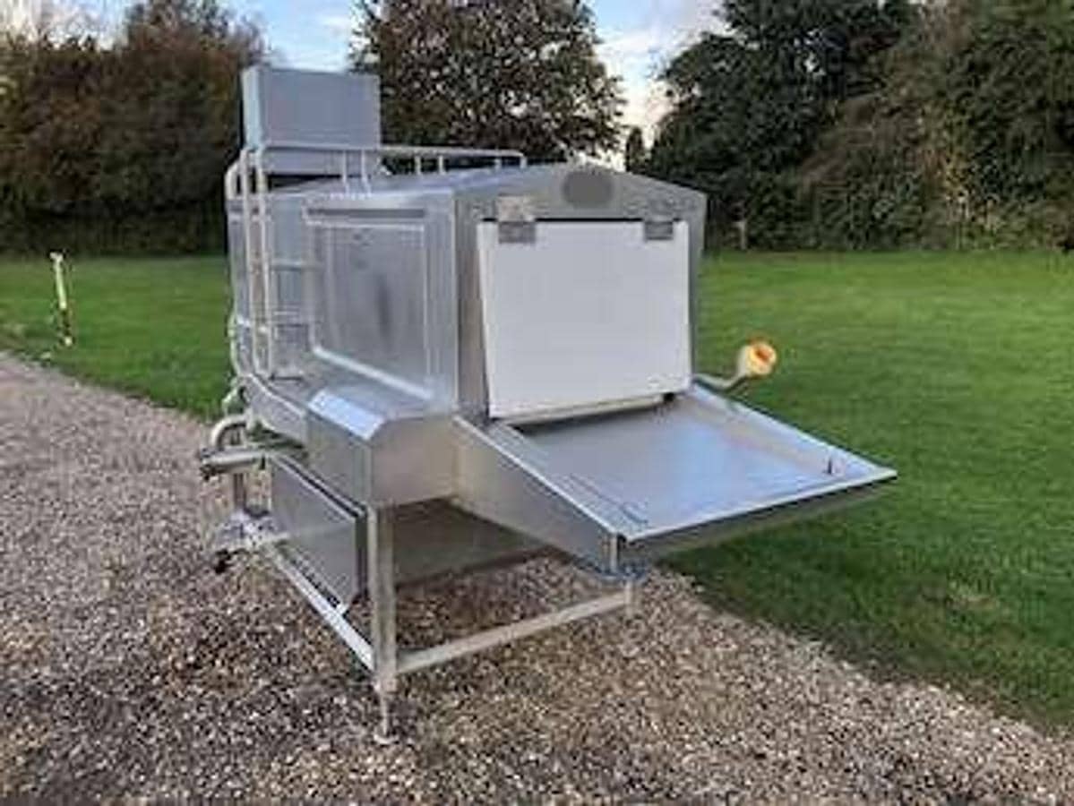 Pass Through Tray Washer