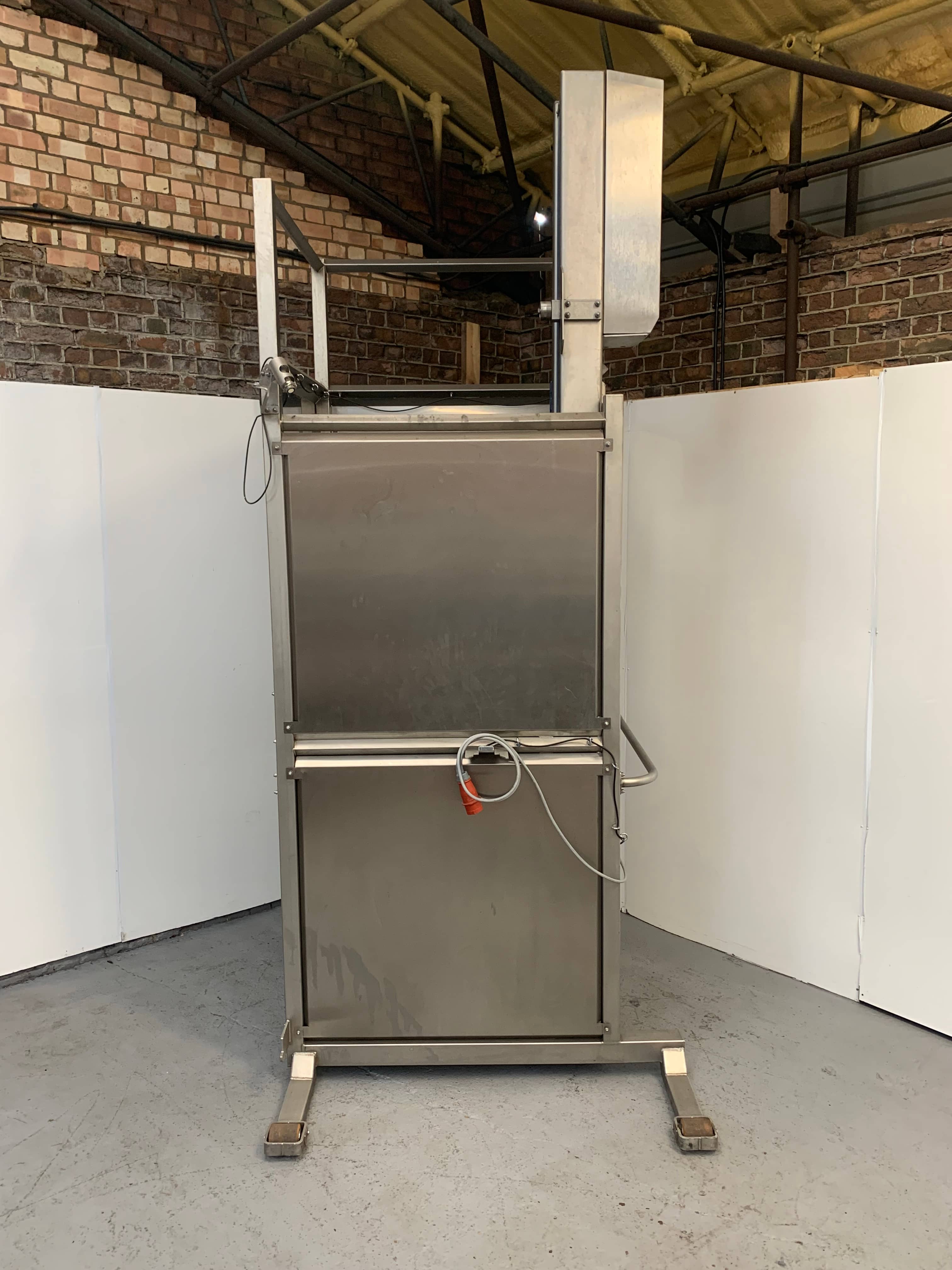 Unused Syspal Tote Bin Loader HR1