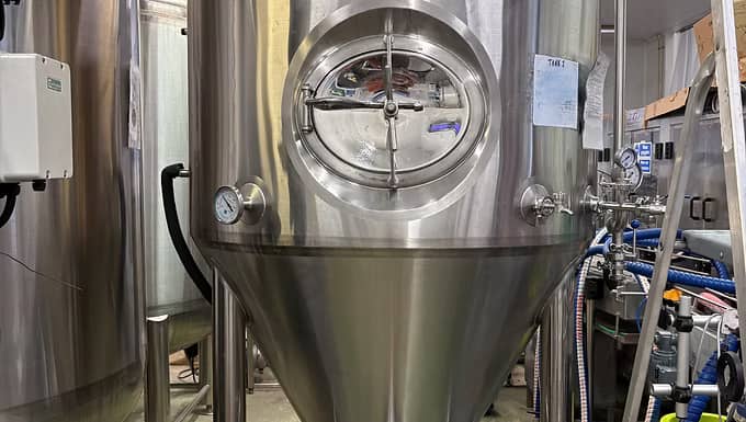 3x Hangzhou Kuangbo KBBFT1300A 2000L Beer Tanks