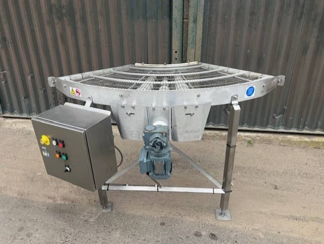 90 Degree Wire belt conveyor 600mm