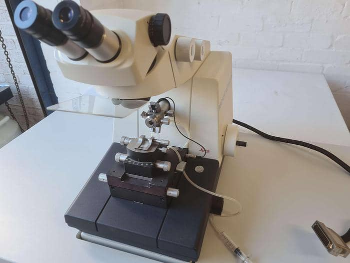 Leica Ultracut 702501 Ultramicrotome Microtome