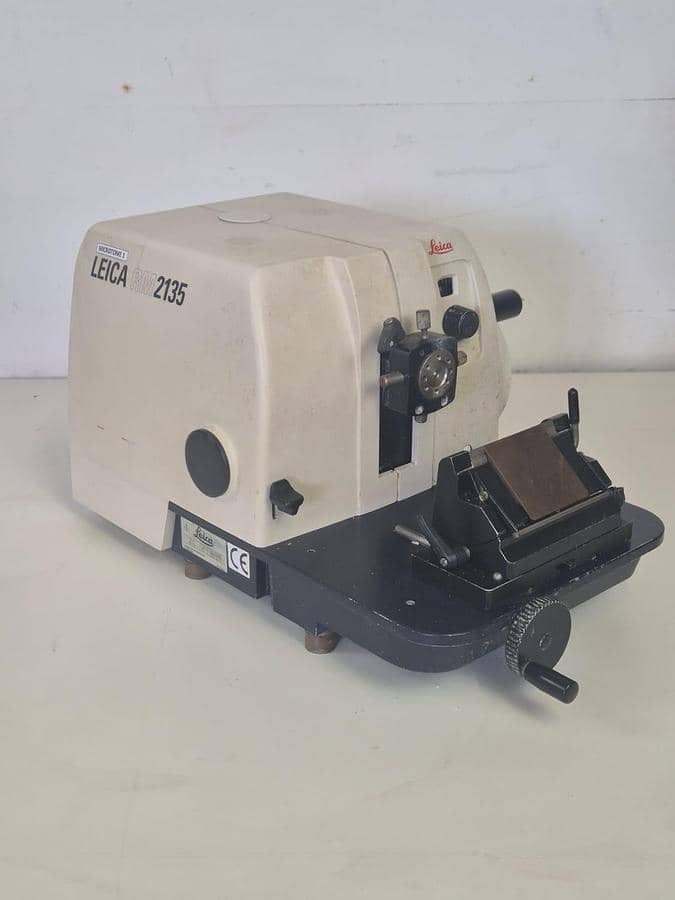 Leica RM2135 Rotary Microtome