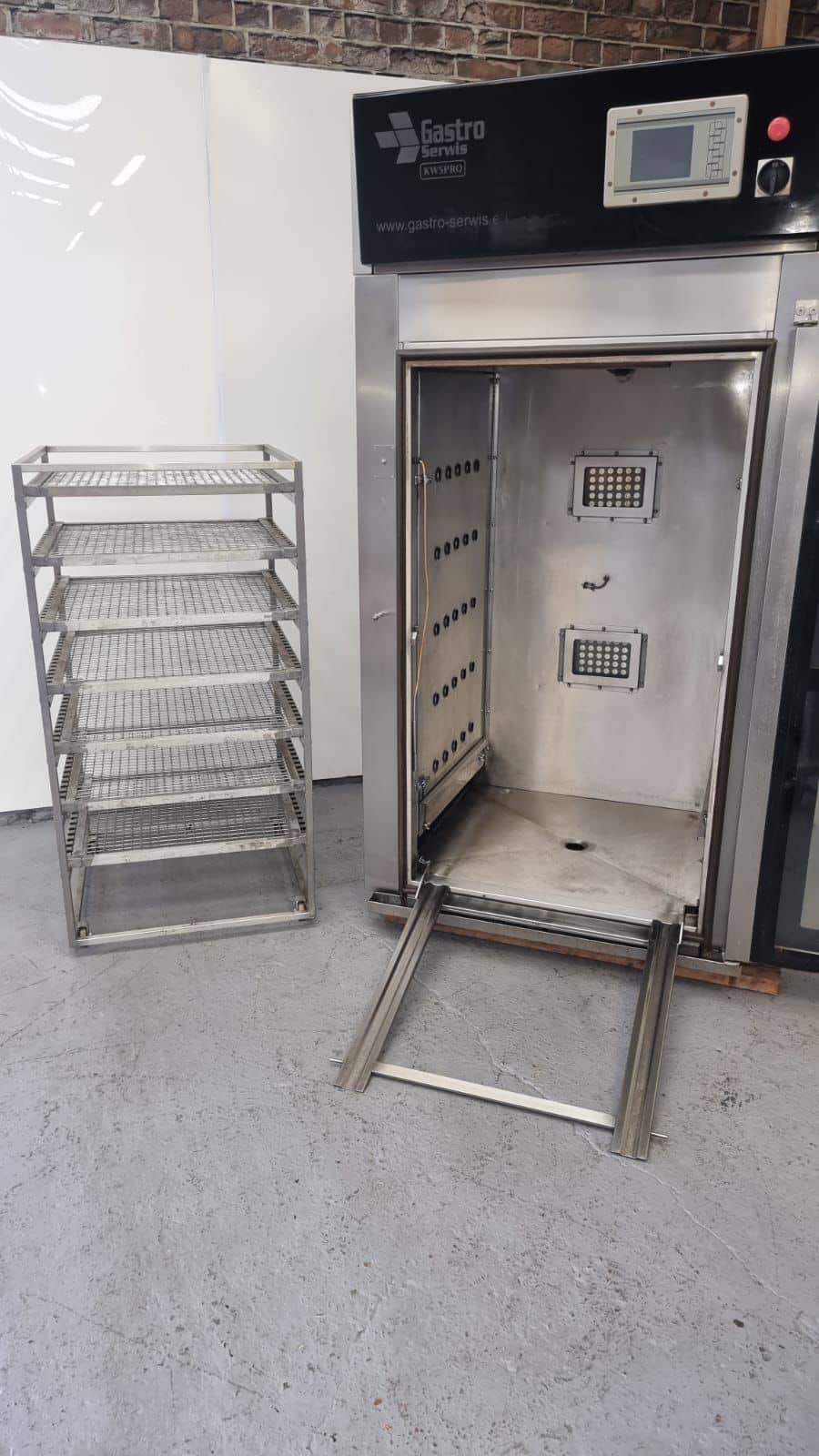 Large Smoking Oven