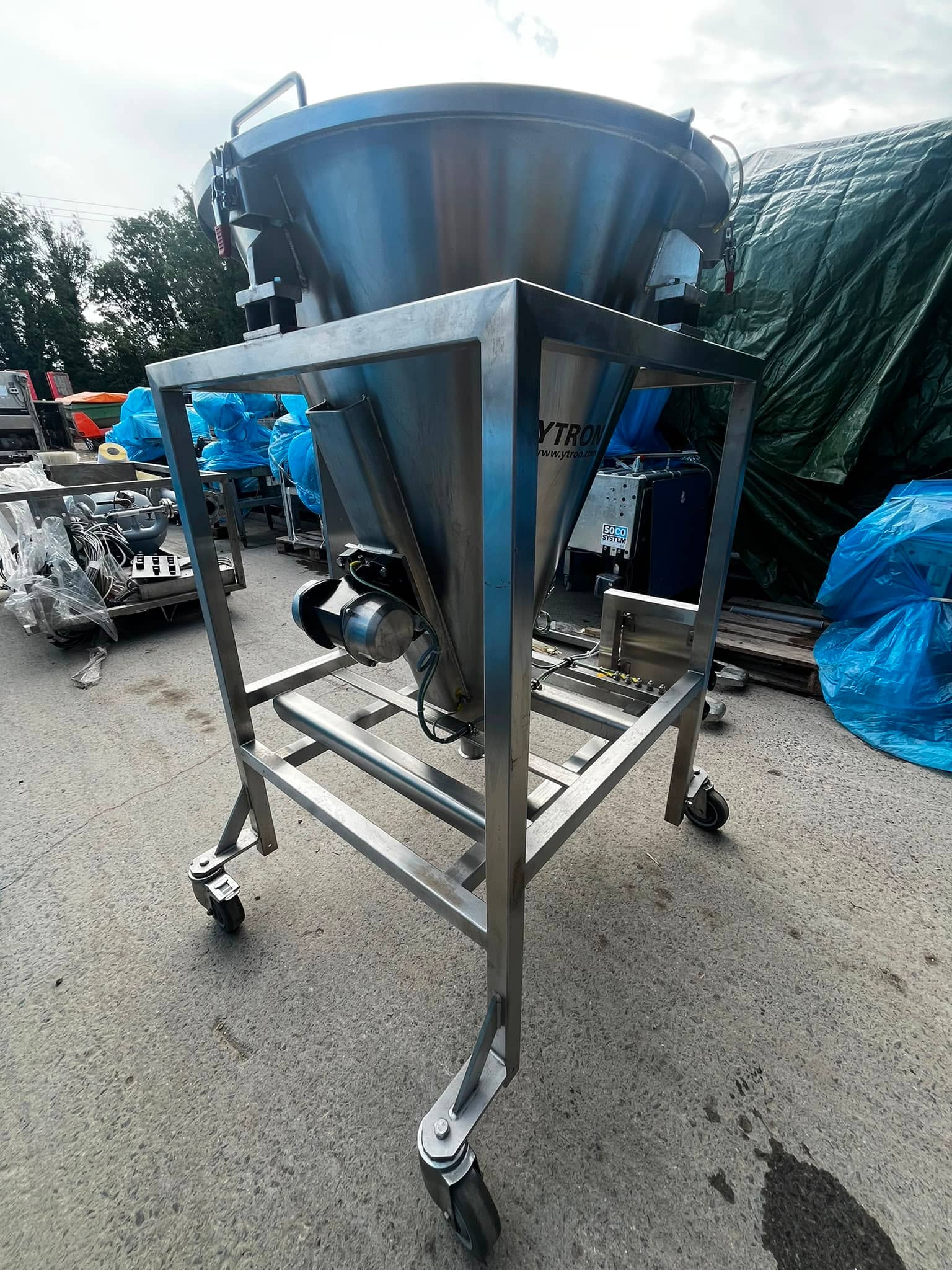 Ytron Vibration Mobile Hopper