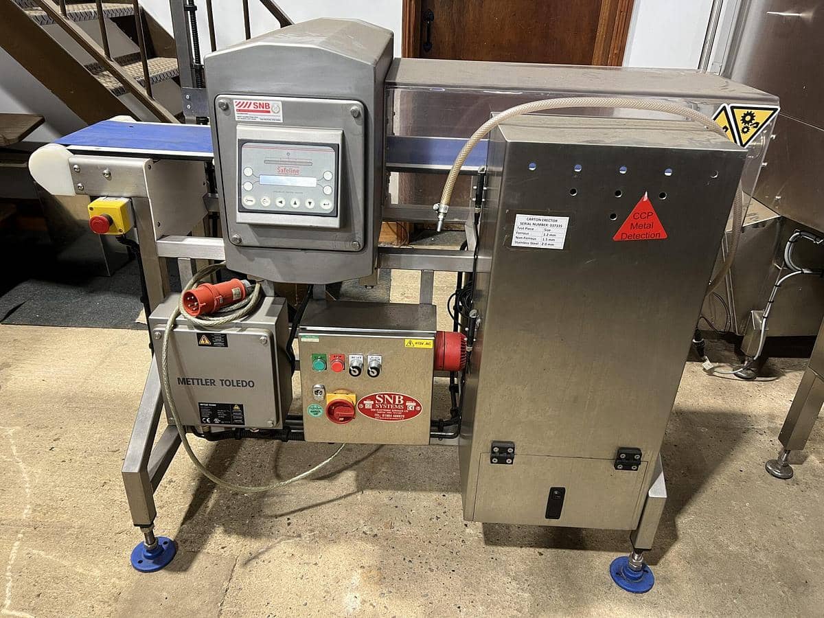 Used Safeline Metal Detector
