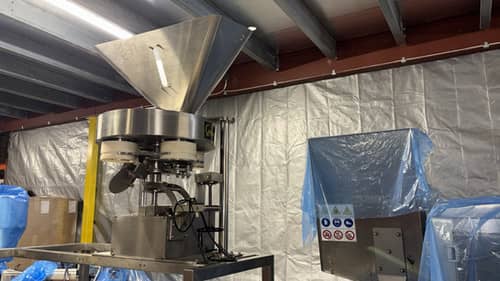 2022 Qinyao/Top Y Machinery Volumetric Filler with Pouch Filling/Sealing Machine