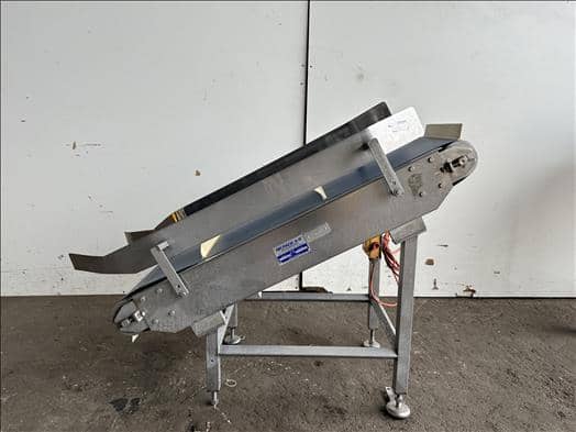 SR Pack Flighted elevator conveyor