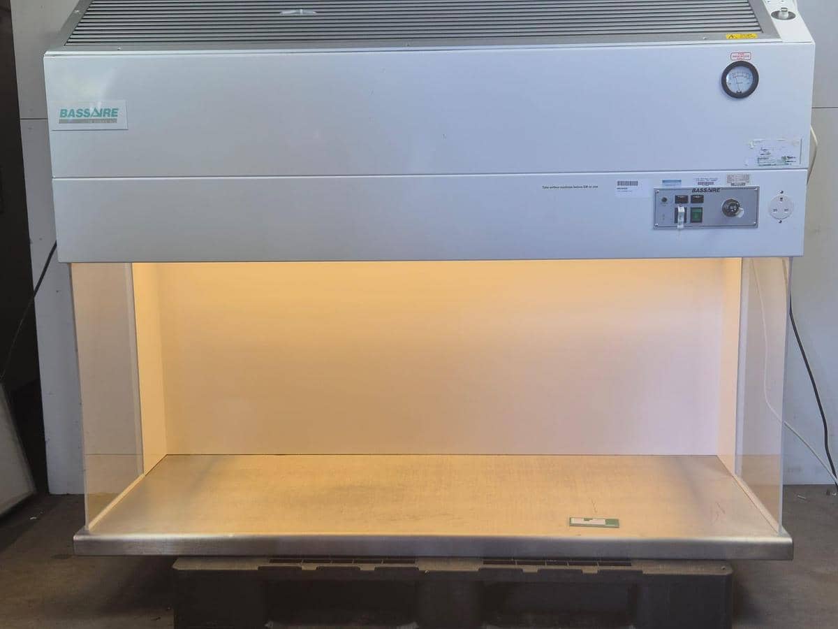 Basair P Laminar flow Safety Cabinet