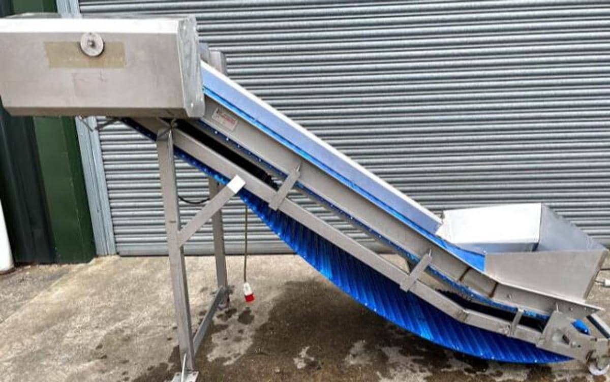 INCLINED CONVEYOR BELT – 2450MM X 600MM