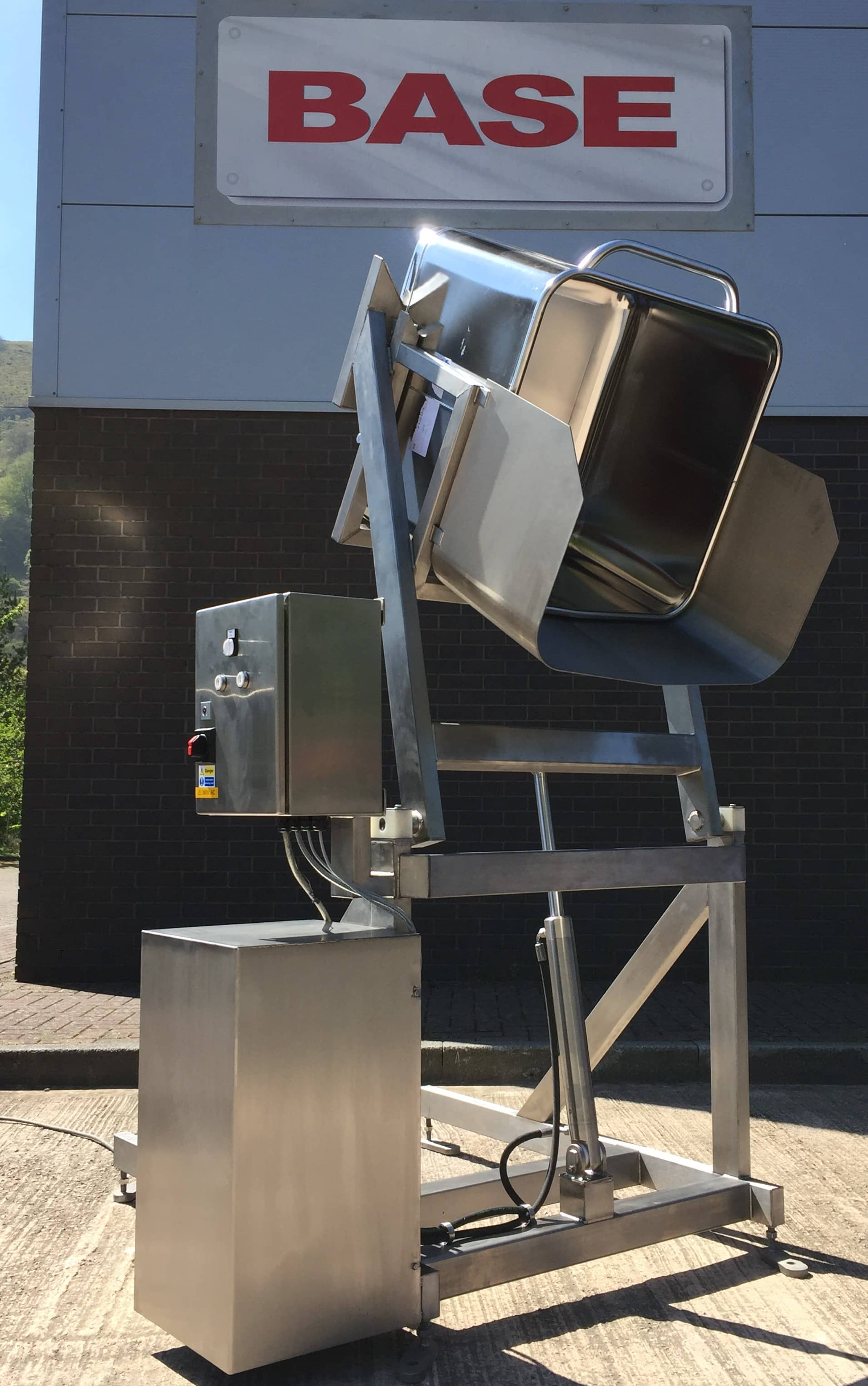 Hydraulic Bin Tipper