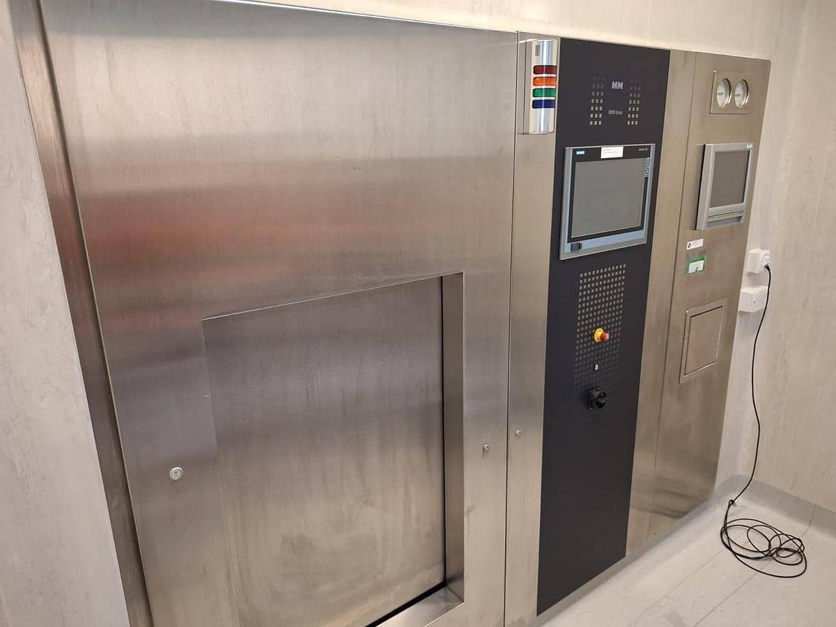 MMM Group Vakulab HL Medical Autoclave