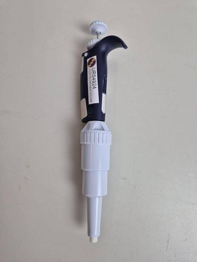 Gilson PIPETMAN L P10mL 1-10mL Single Channel Pipette Colour-code Light Blue