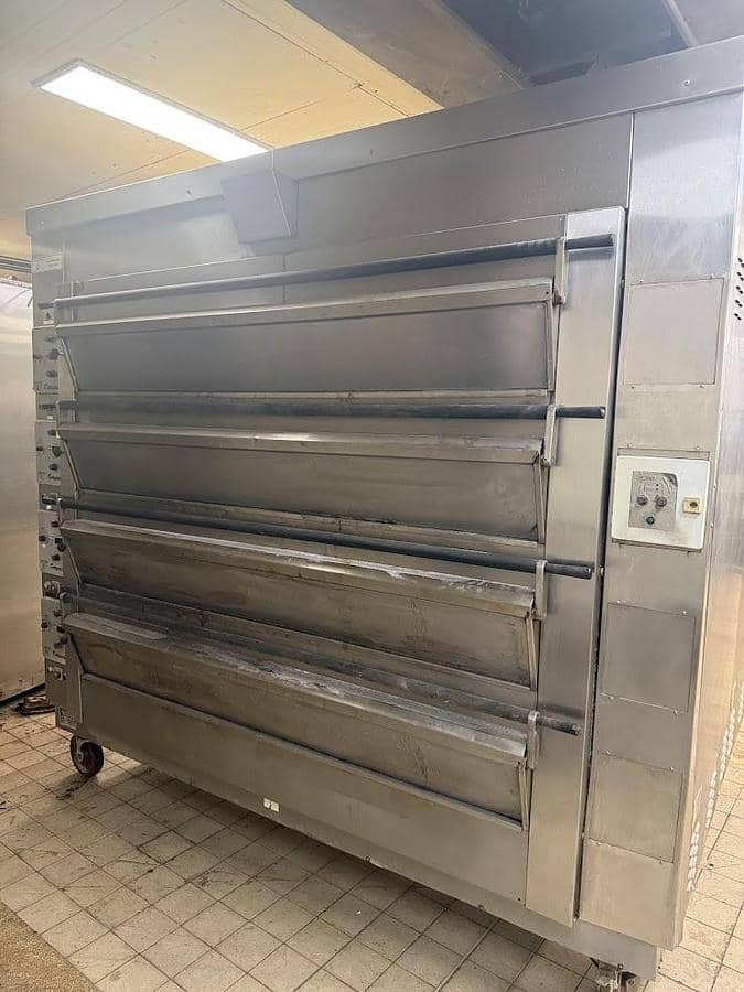 TOM CHANDLEY DECK OVEN