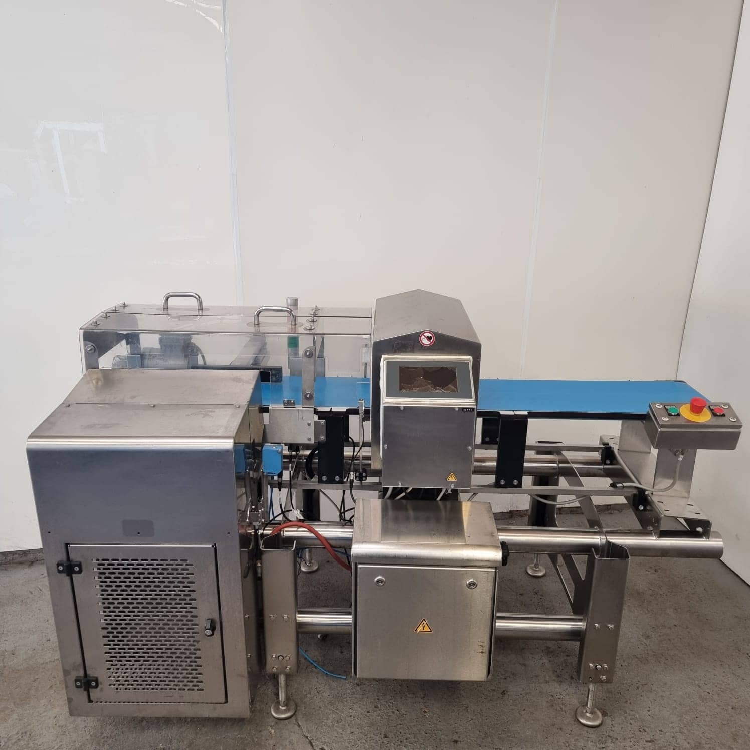 Multivac 1310 Metal Detector