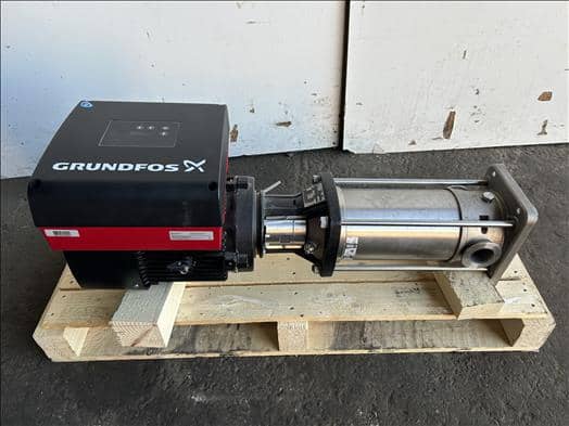 Grundfos CRNE10-09-J-CA Centrifugal Pump