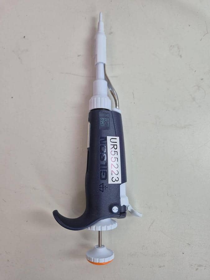 Gilson PIPETMAN P20 2-20uL Single Channel Pipette Colour-code Orange