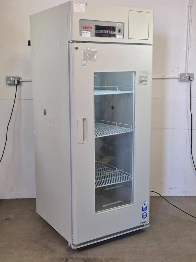 Sanyo MPR 720 Labcool Pharmaceutrical Refrigerator