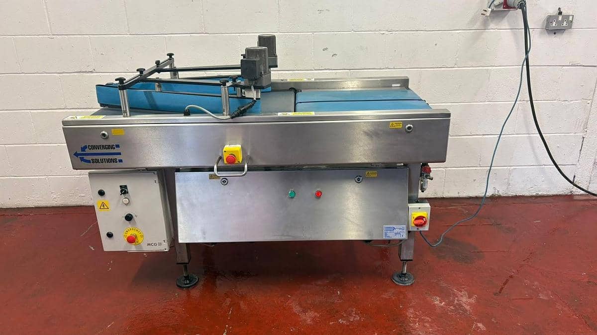 CONVERGING CONVEYOR