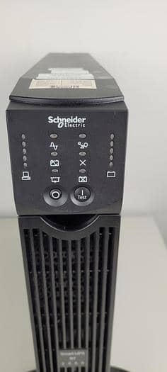 Schneider Electric APC Smart UPS RT2000
