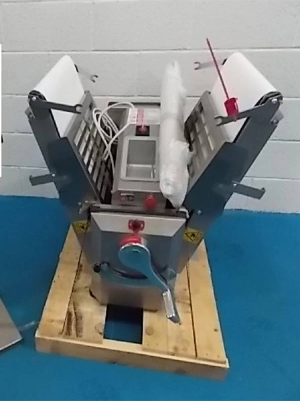 Q50B Bench Dough Sheeter