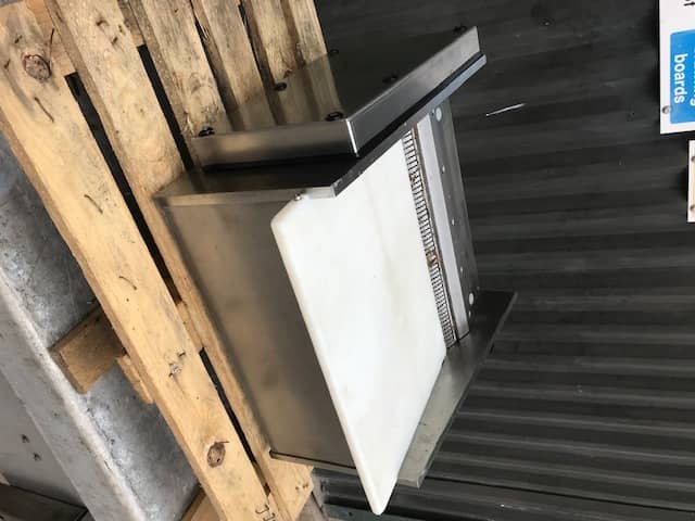 Table Top Fish Skinner