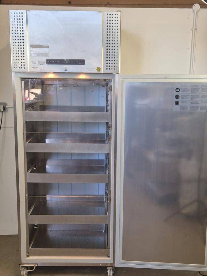 Gram R290 Fridge