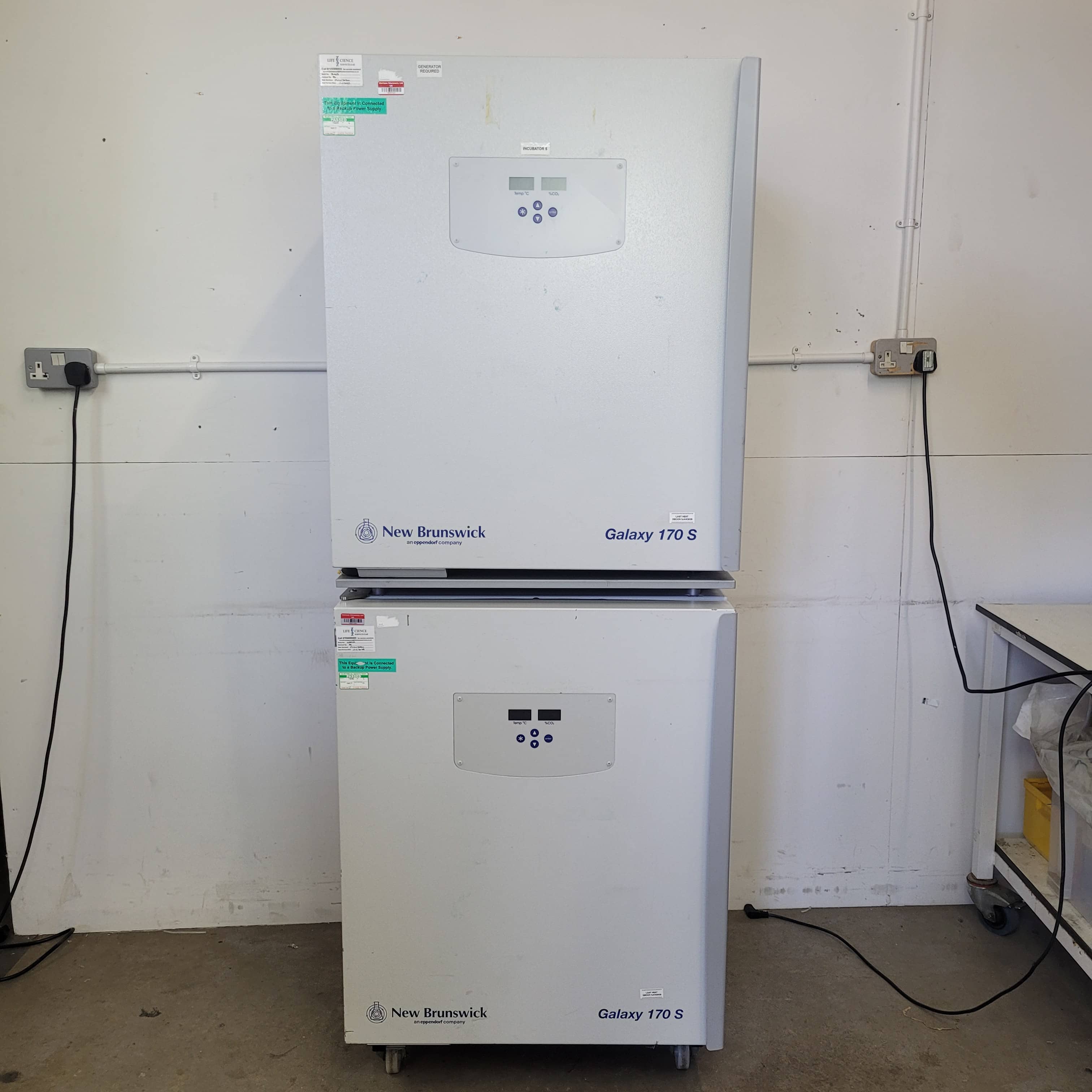 New Brunswick CO170S-230-1000 CO2 Incubator