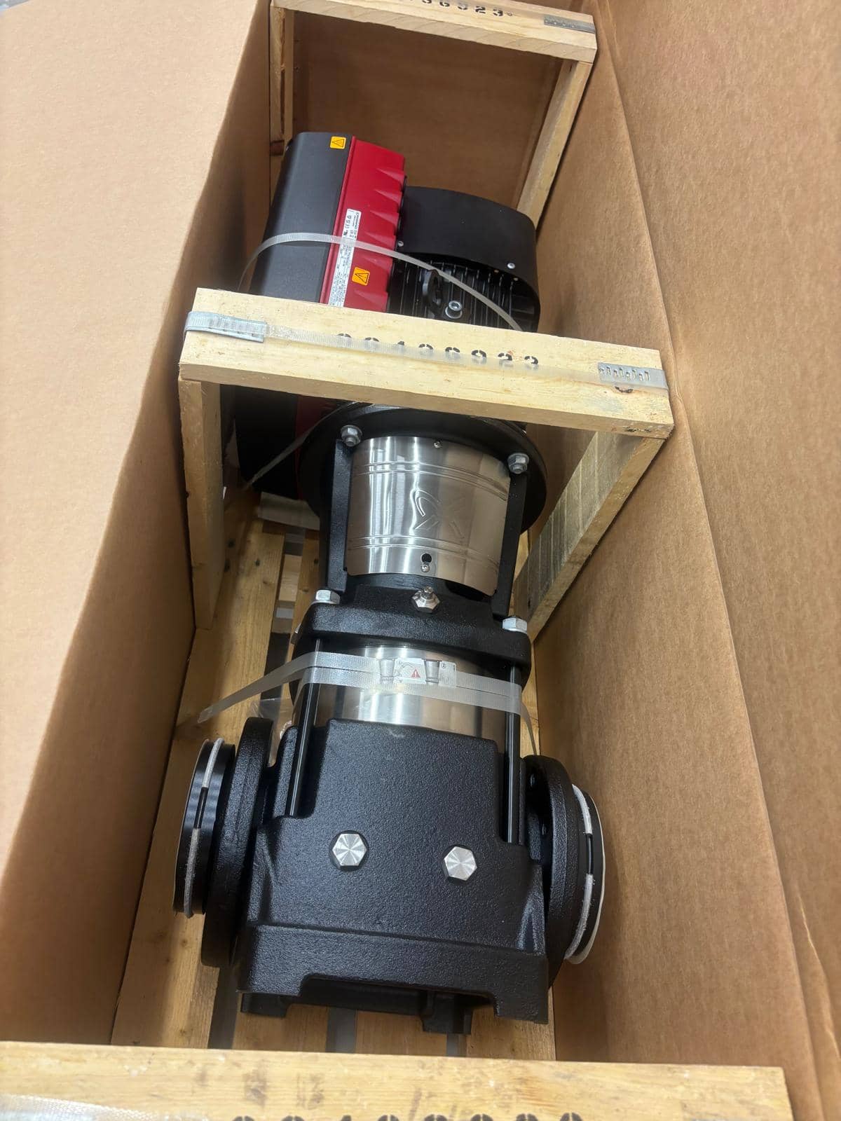 Grundfos Vertical, Multistage Centrifuga CRE 64-1-1 A F A E HQQE DN100