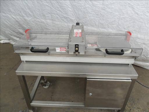 NNP Traversing and rotating head party food cutter
