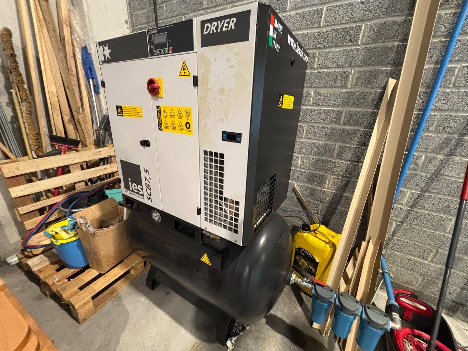 IES Screw Compressor, Dryer & Filter Set