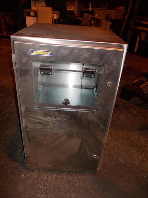 Armagard SPRI-700-UK Water proof rack mount computer cabinet