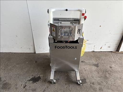 Food Tools CS4AAC Round cake slicer