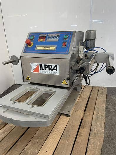 Semi Automatic Tray Sealer FP Rotobasic
